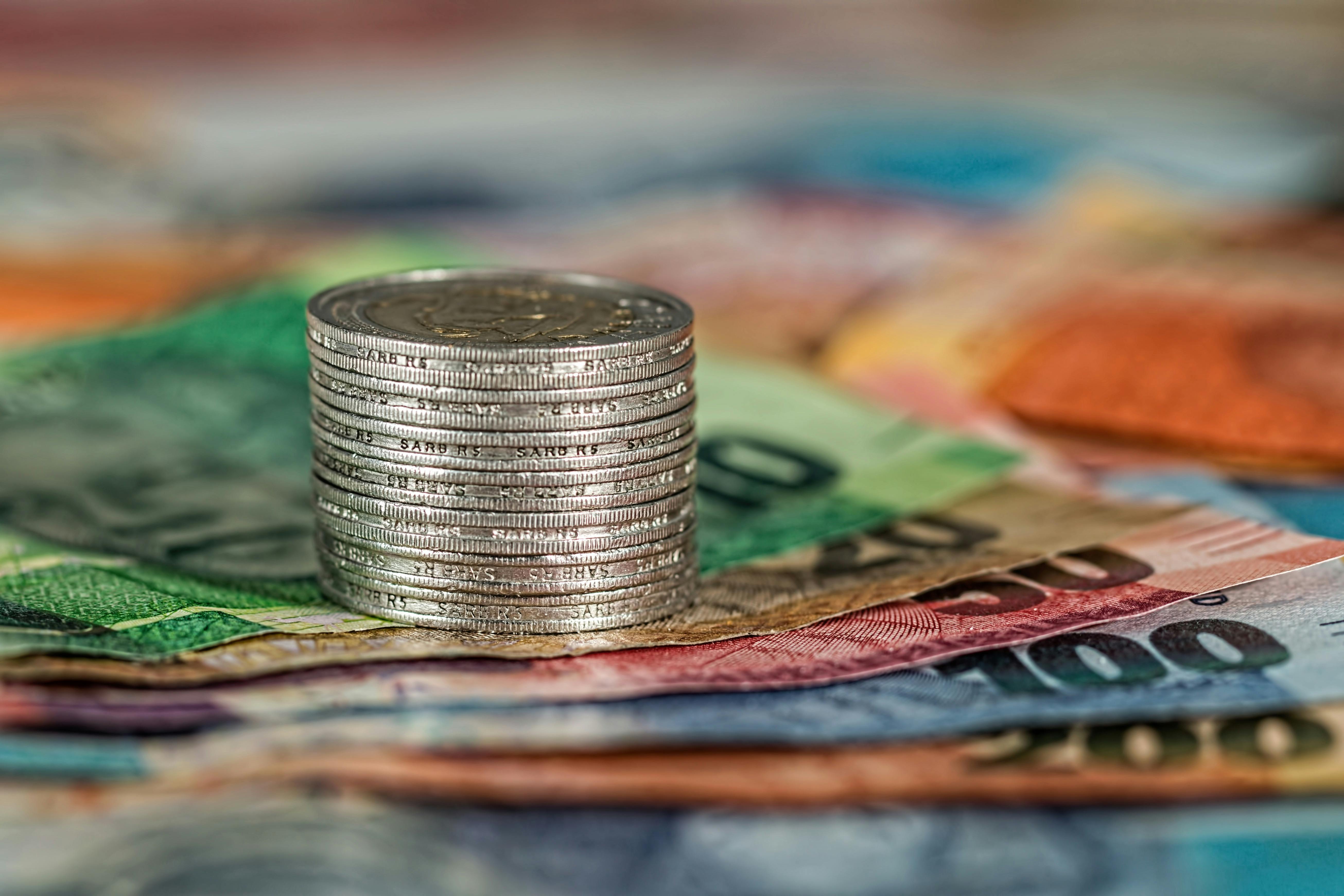 How can an HUF become an Accredited Investor in India?
